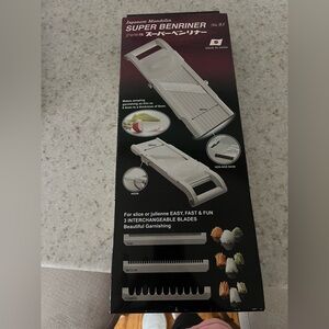 Mandoline Slicer with Interchangeable Blades